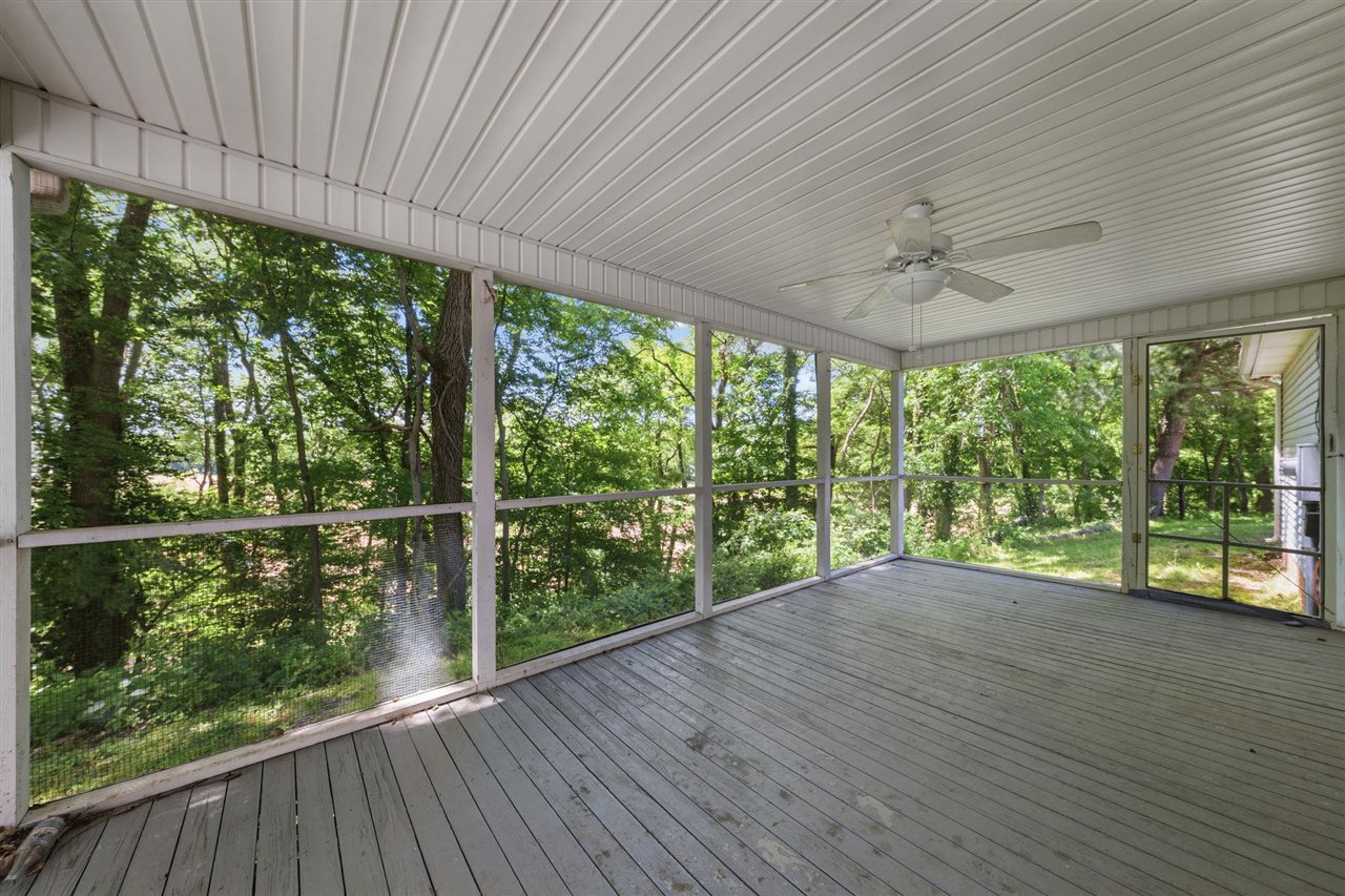 718 Old Porter Pike Property Photo 20