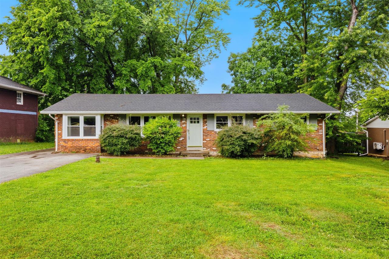307 Leslie Avenue Property Photo 1