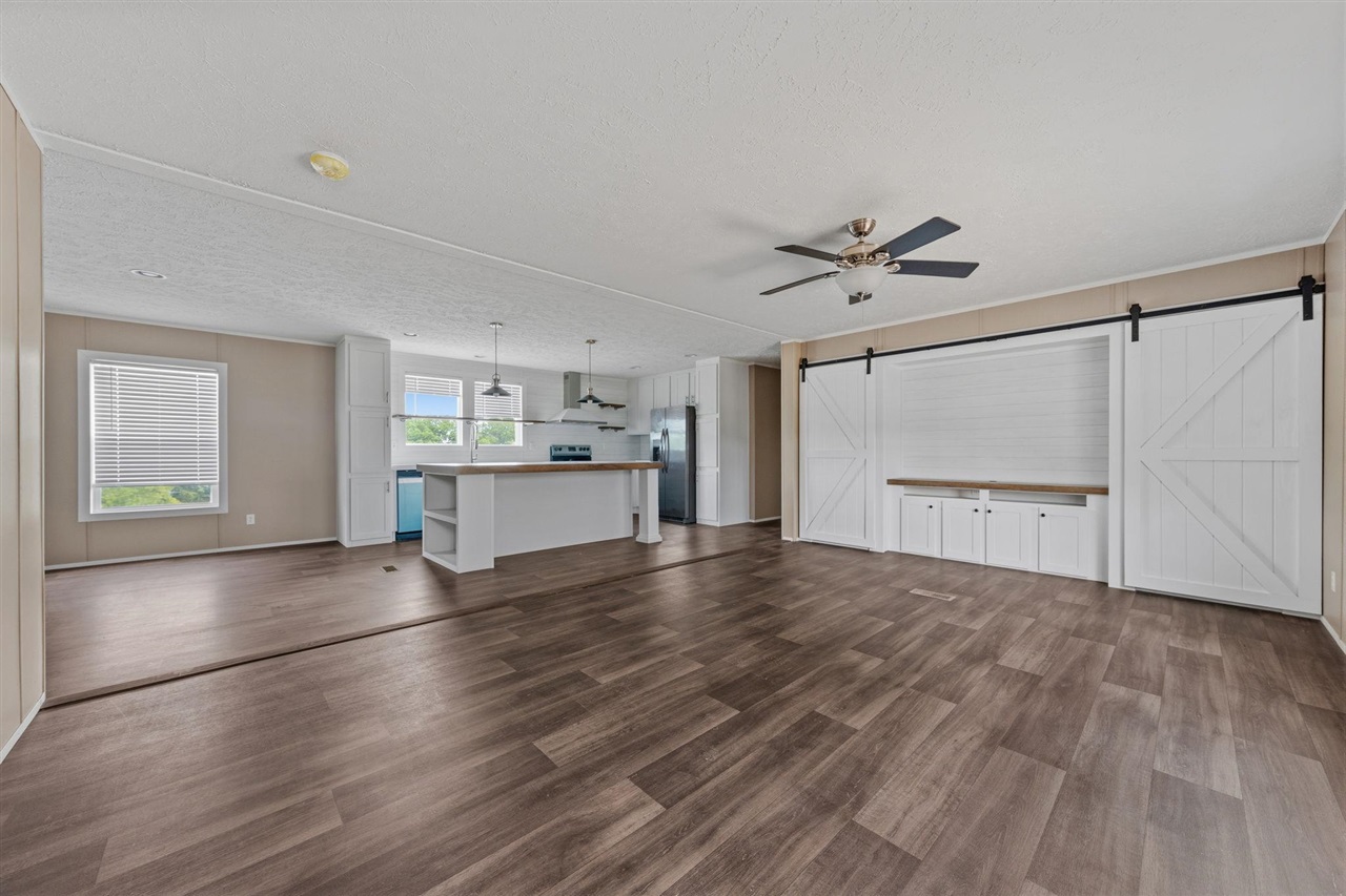 1480 Cedar Flat Curtis Road Property Photo 3