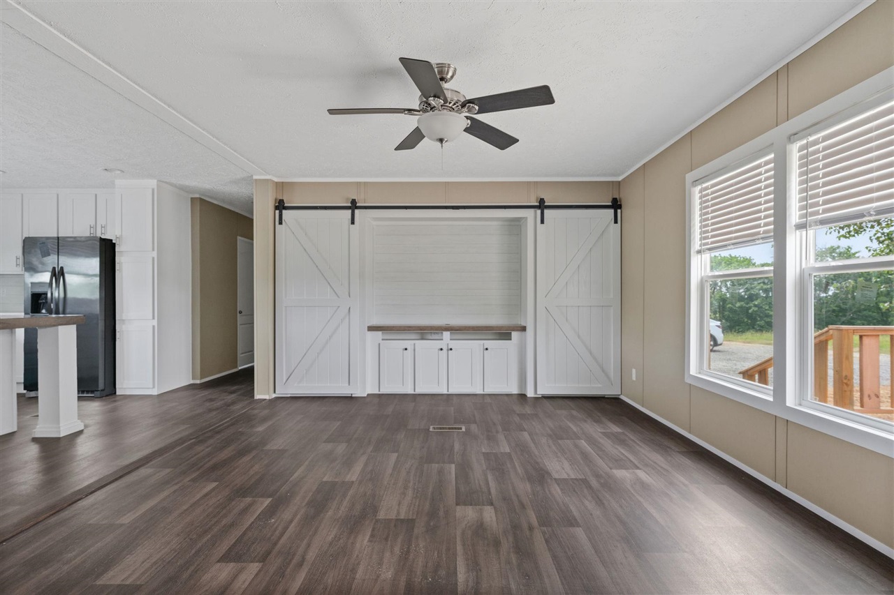 1480 Cedar Flat Curtis Road Property Photo 5