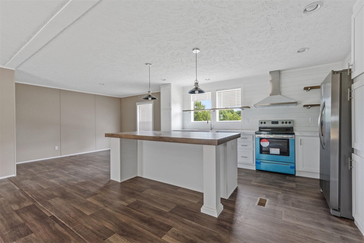 1480 Cedar Flat Curtis Road Property Photo 6