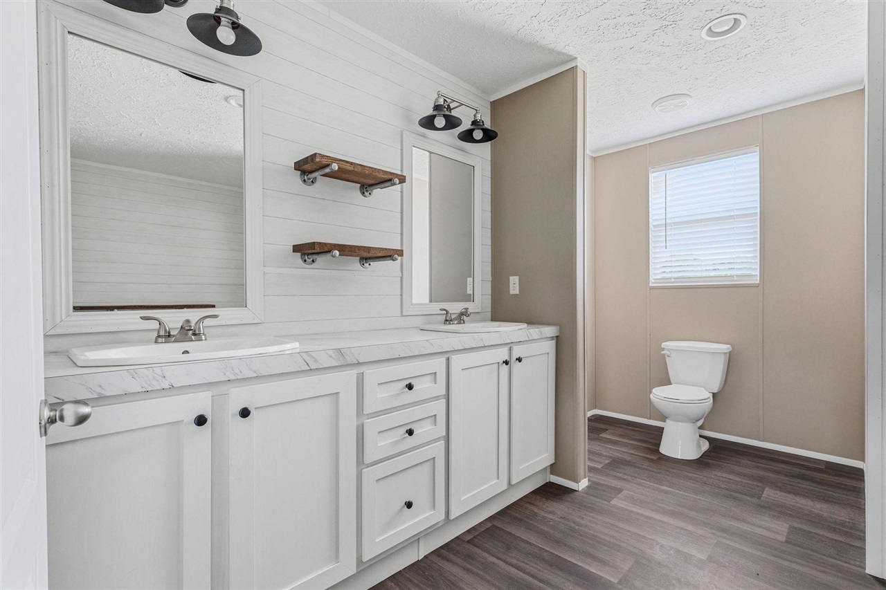 1480 Cedar Flat Curtis Road Property Photo 15