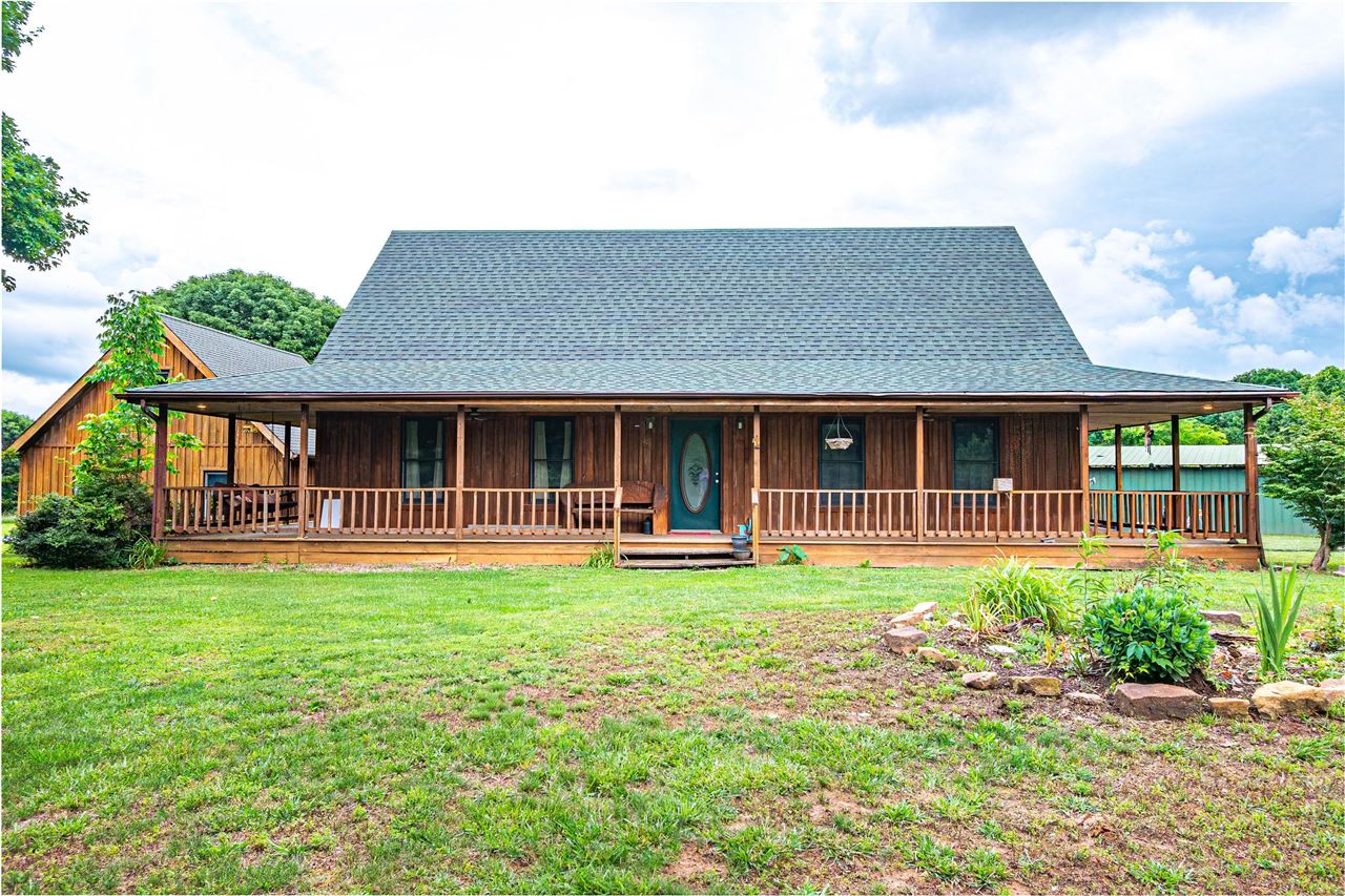 150 Mefford Lane Property Photo 1