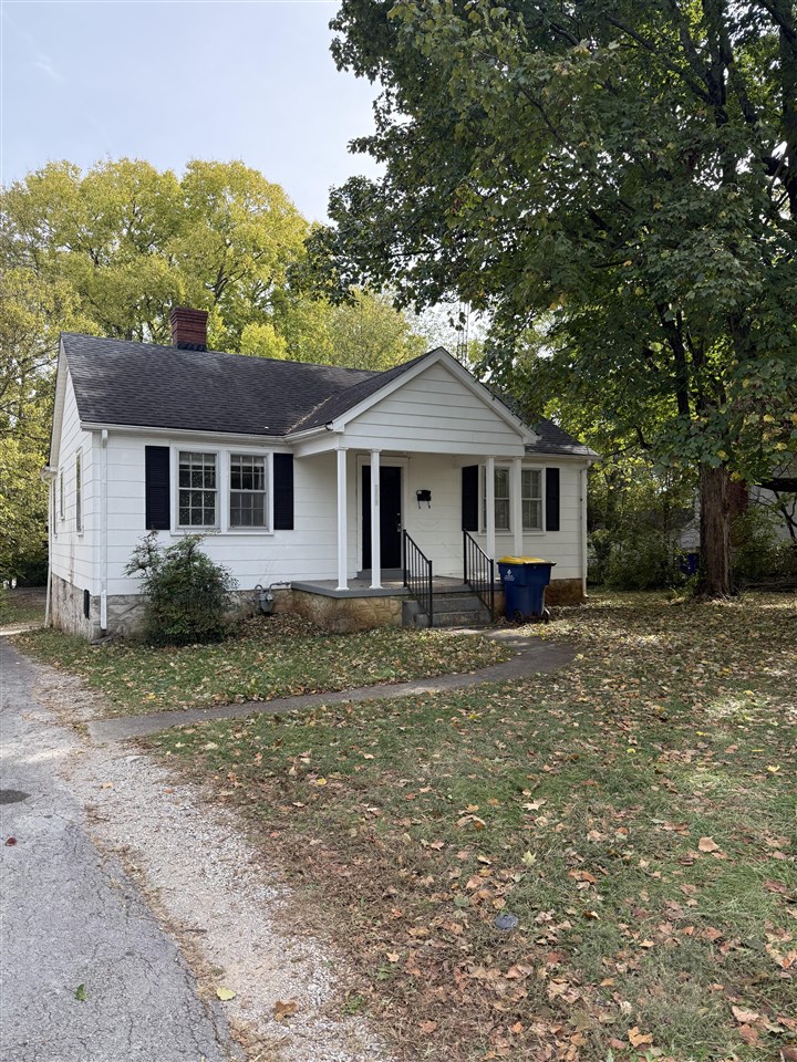 1522 Nutwood Street Property Photo 1
