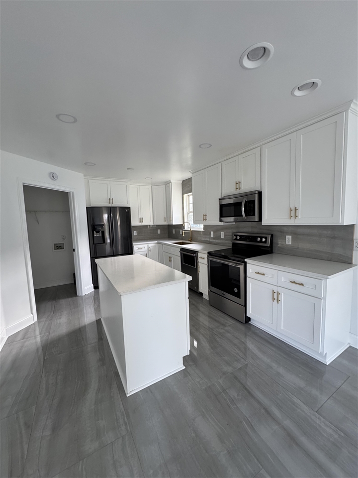 338 Red Elm Lane Property Photo 4