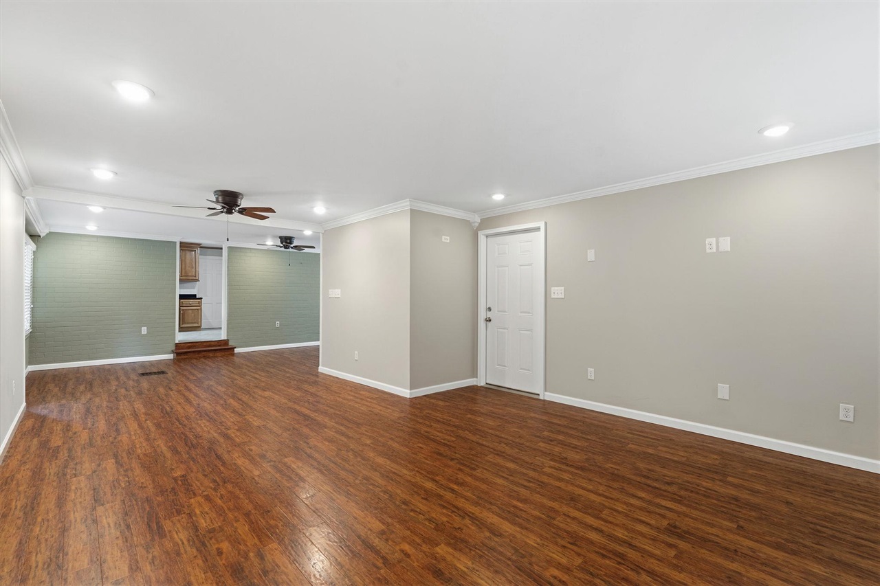 1308 Lehman Avenue Property Photo 8