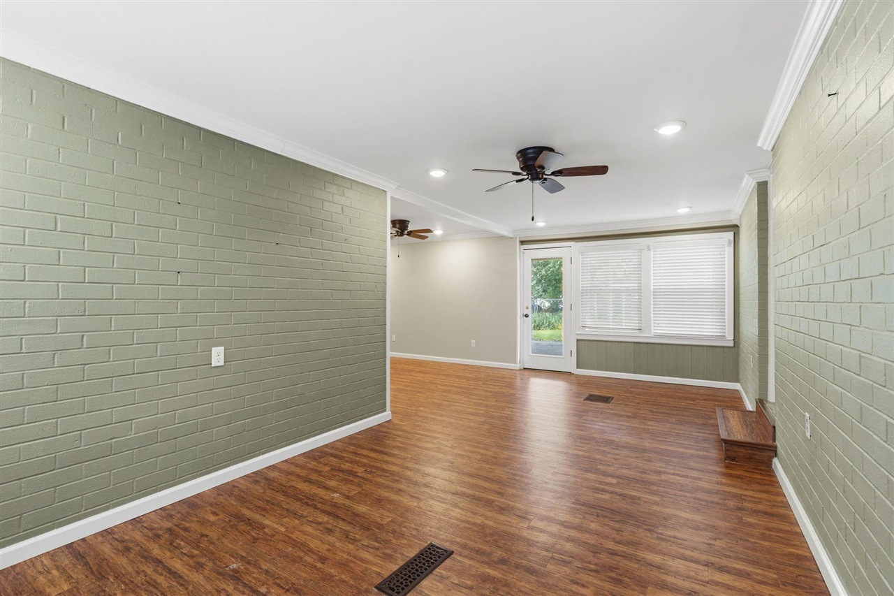 1308 Lehman Avenue Property Photo 9