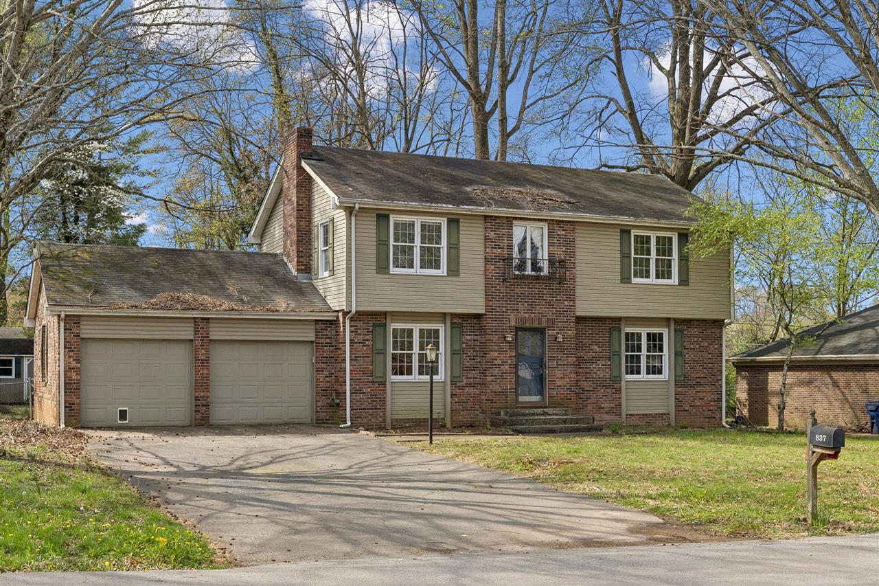 837 Edgefield Way