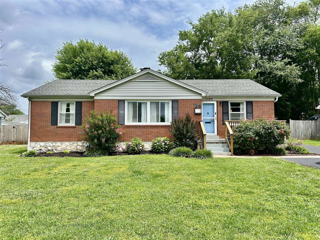 1120 Jones Drive Property Photo 1