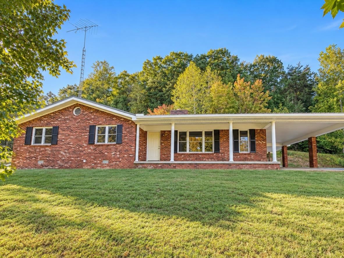915 Brier Creek Road Property Photo 1