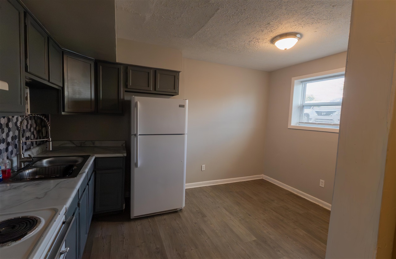 105 Windy Circle Property Photo 2