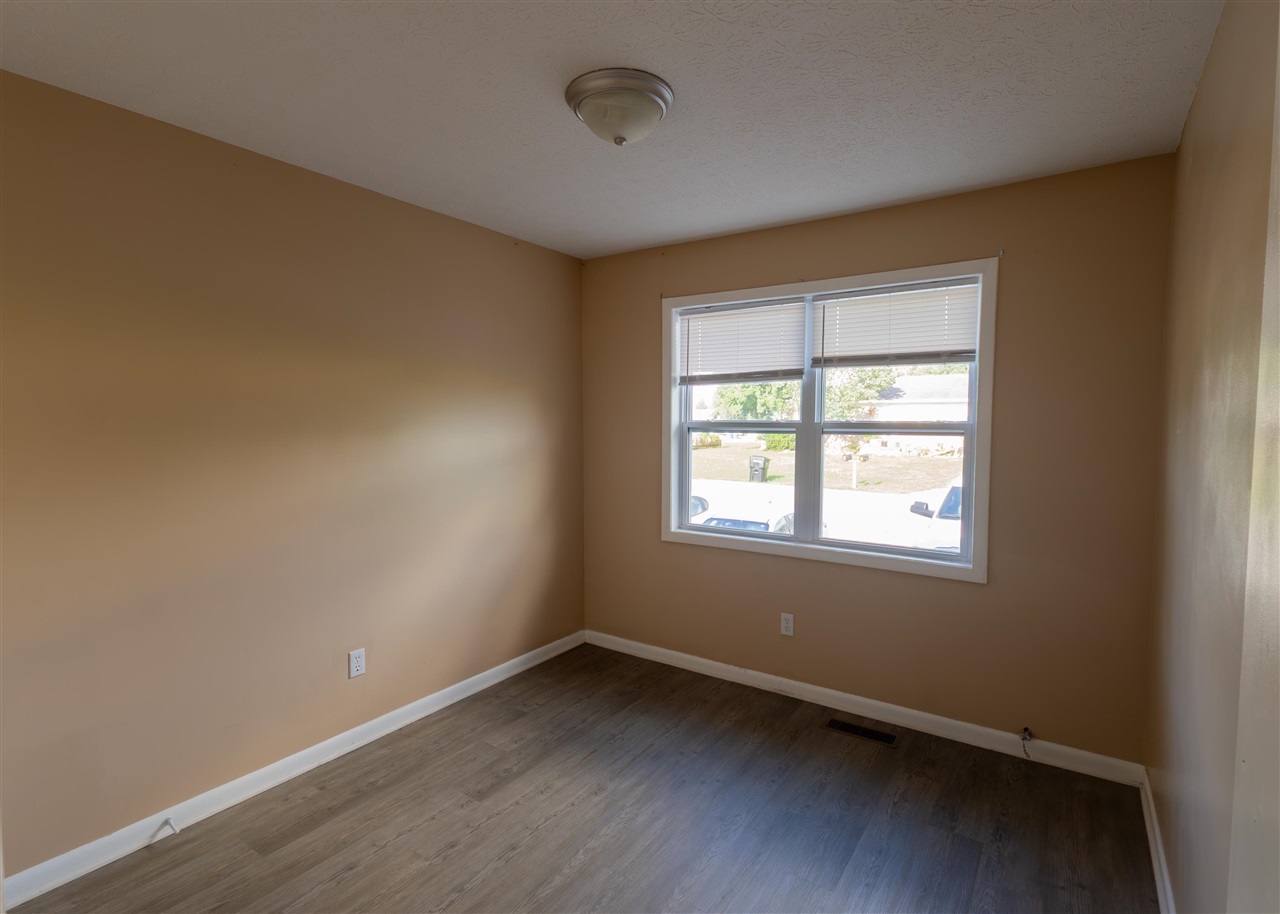 105 Windy Circle Property Photo 5