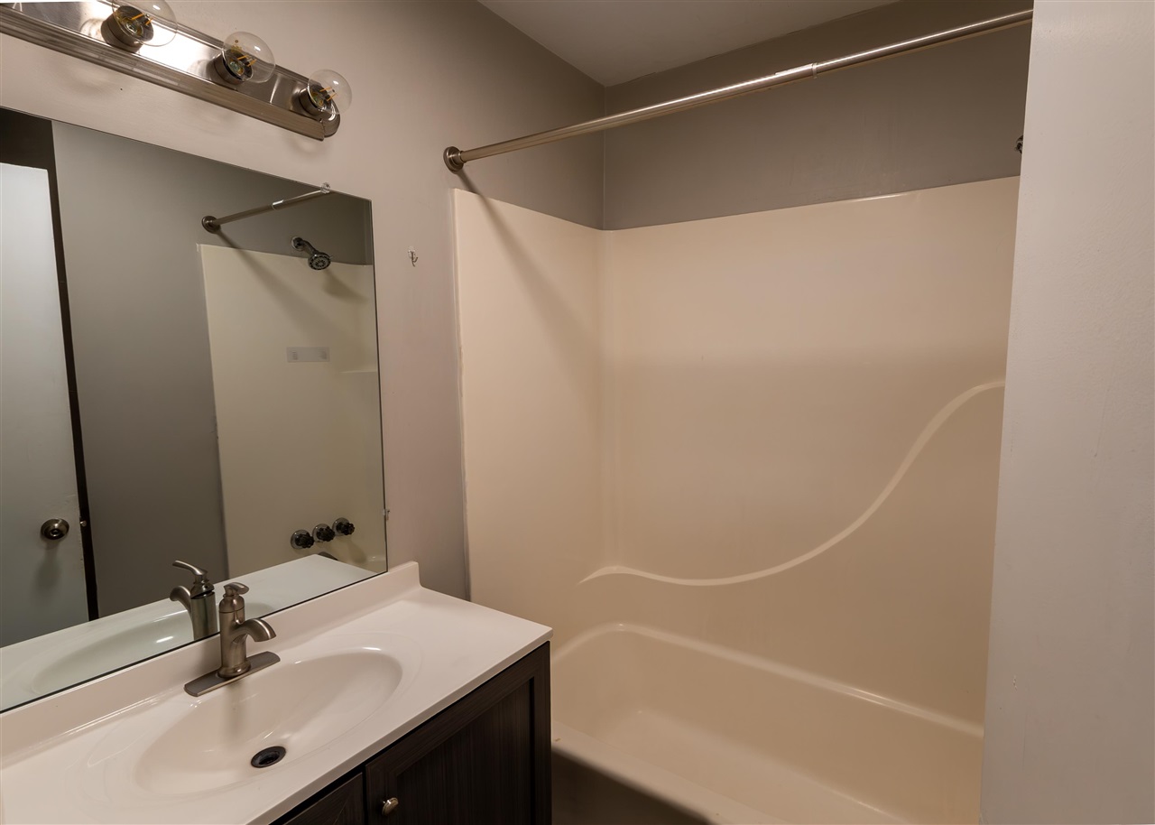 105 Windy Circle Property Photo 6