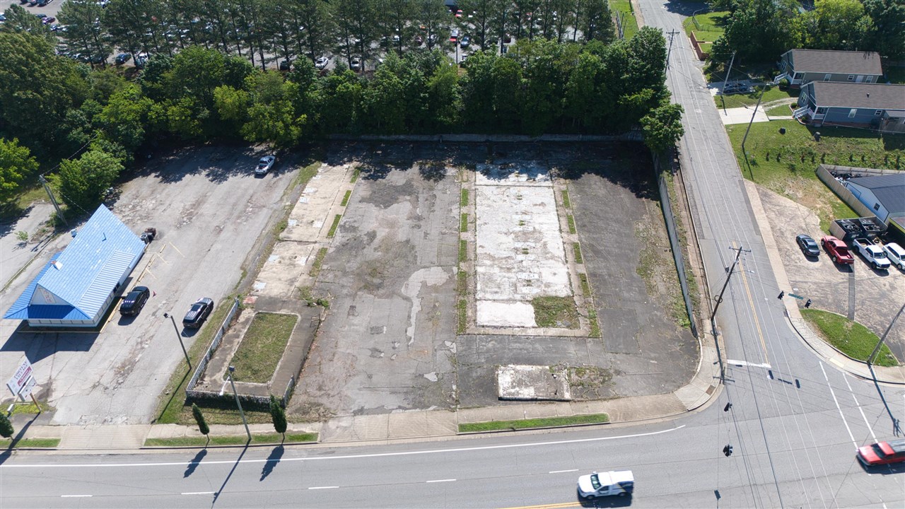 1508 Memorial Boulevard Property Photo 2