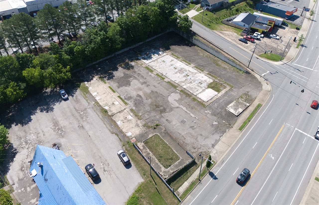1508 Memorial Boulevard Property Photo 3
