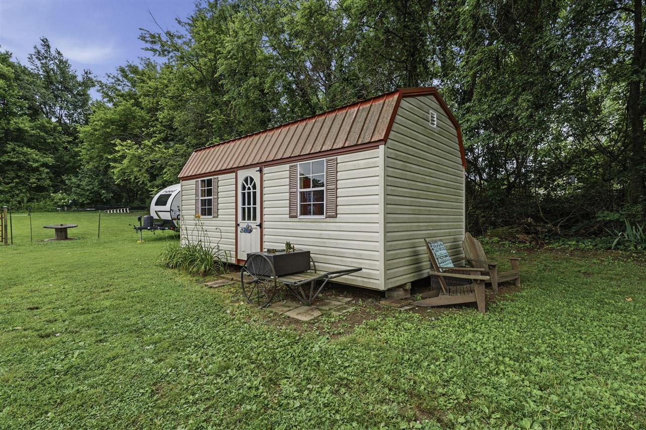 1040 Rapids Road Property Photo 6