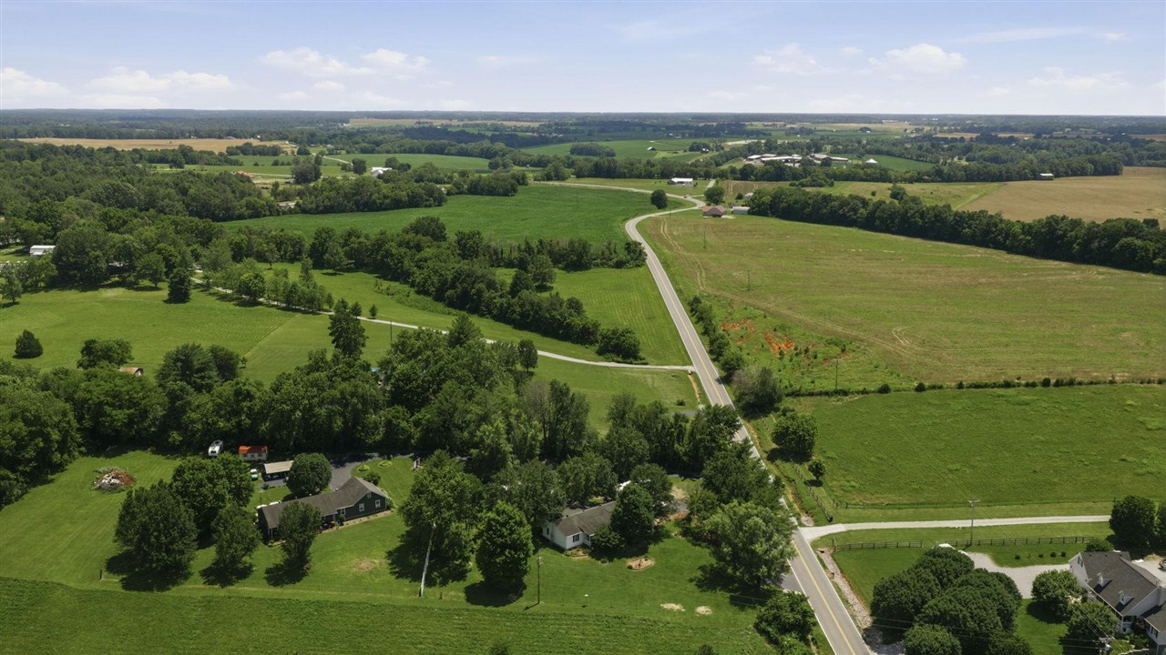 1040 Rapids Road Property Photo 29