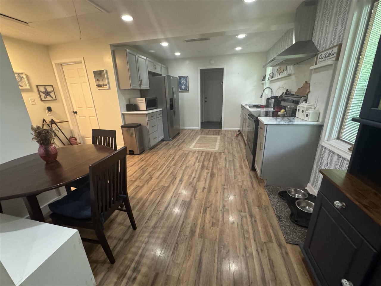 614 N Jackson Street Property Photo 6