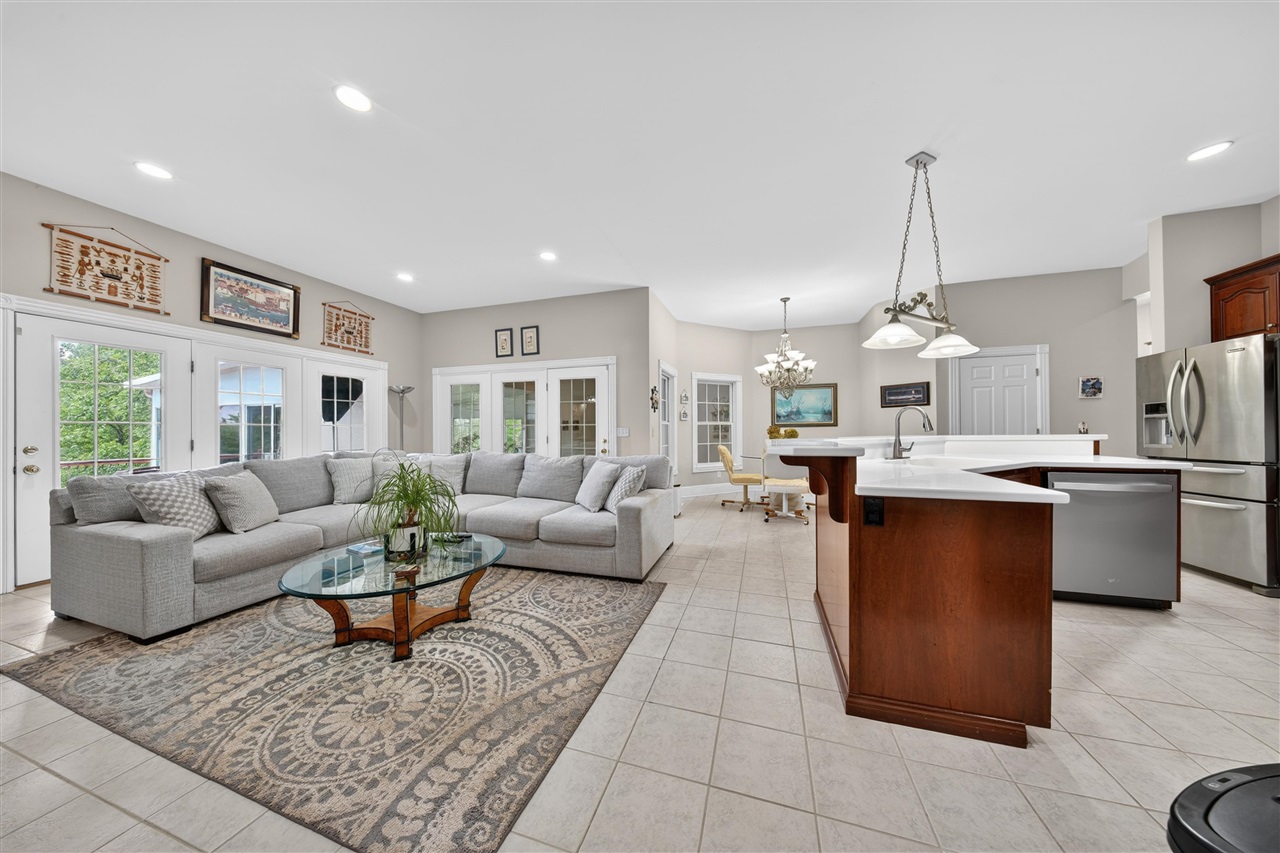 100 Tolbert Lane Property Photo 10