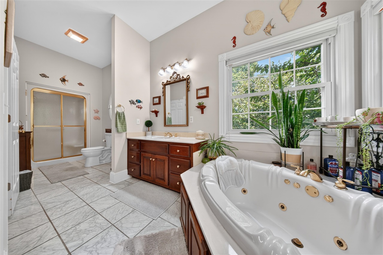 100 Tolbert Lane Property Photo 22