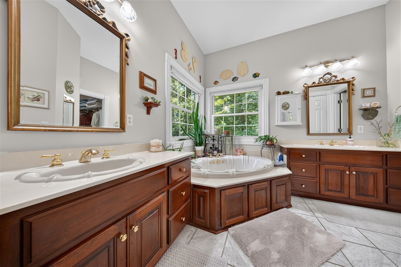 100 Tolbert Lane Property Photo 23