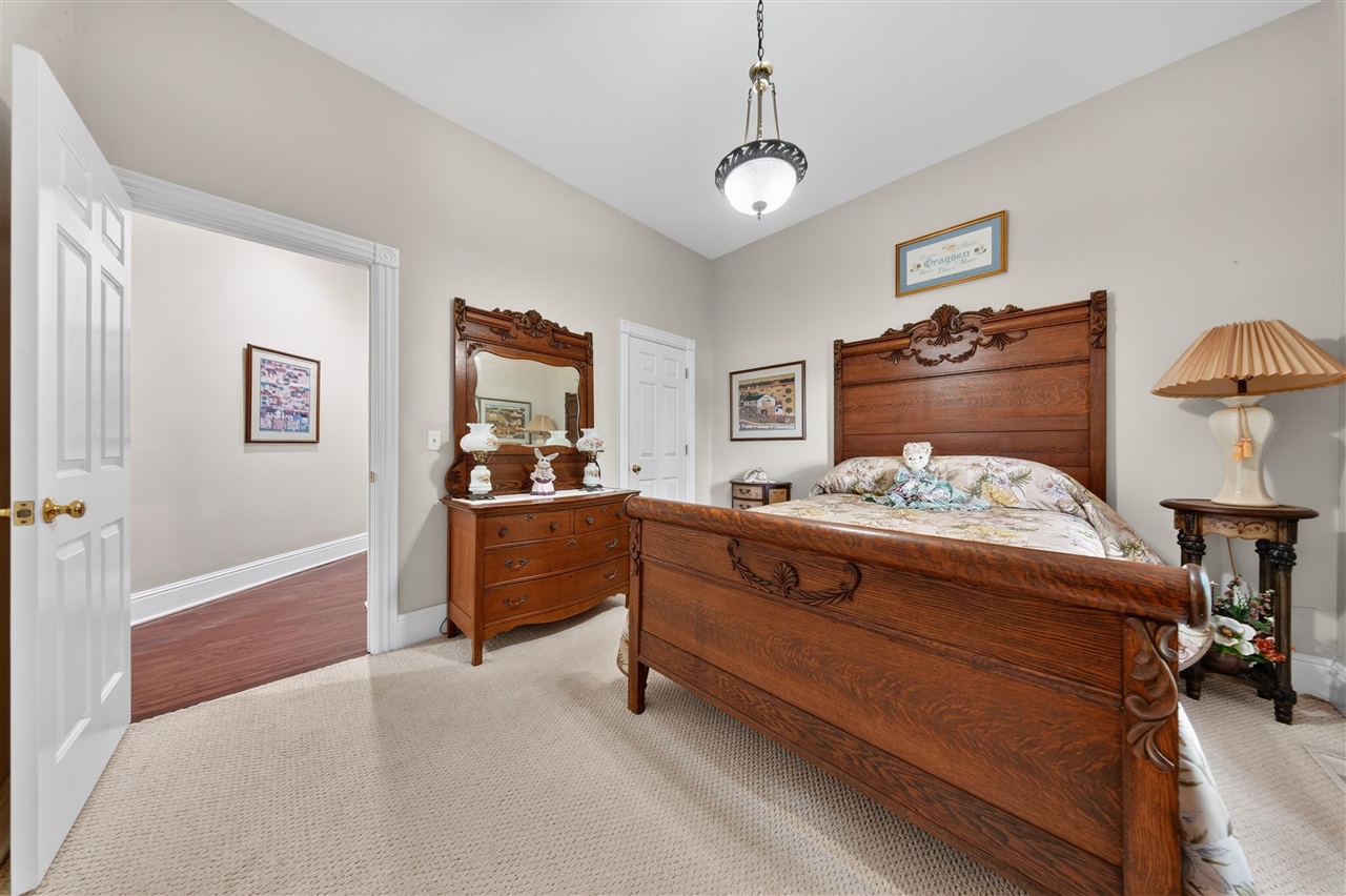 100 Tolbert Lane Property Photo 26