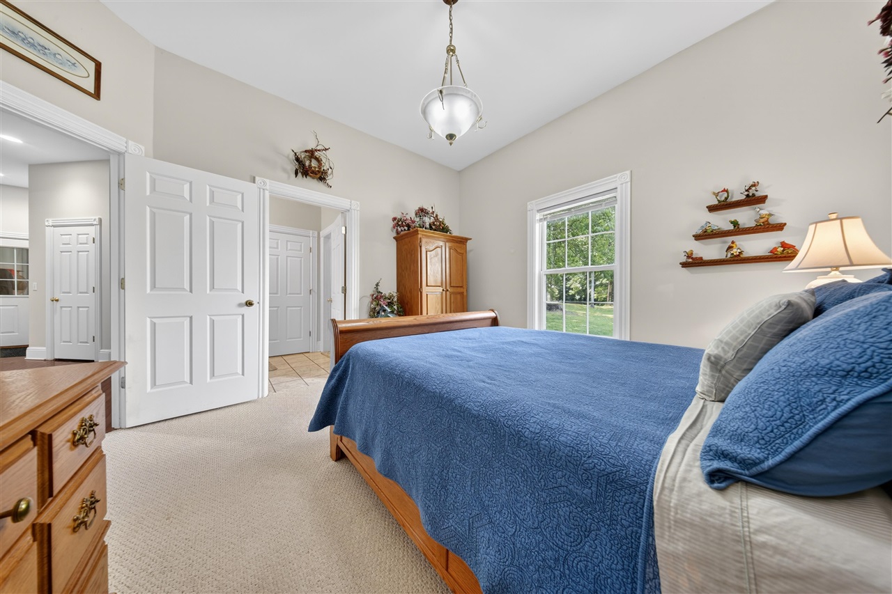 100 Tolbert Lane Property Photo 28