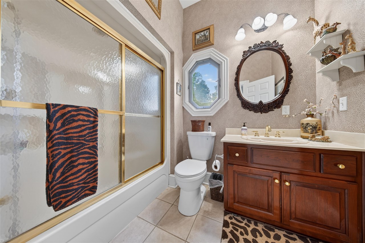 100 Tolbert Lane Property Photo 30