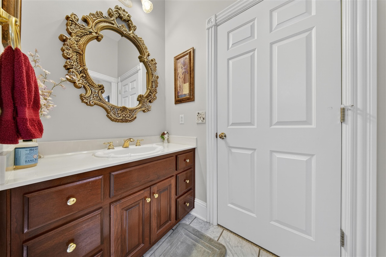 100 Tolbert Lane Property Photo 32