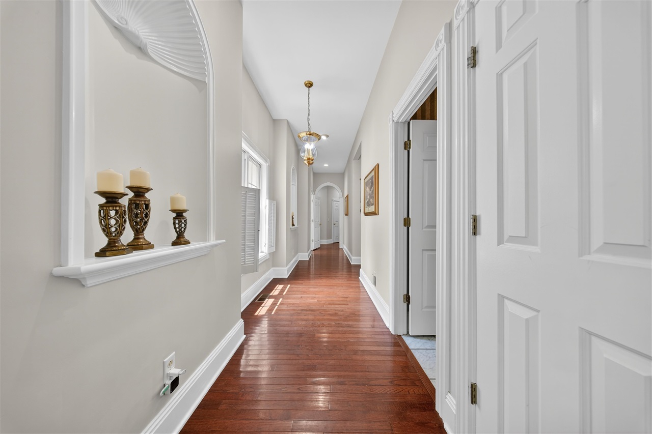100 Tolbert Lane Property Photo 34