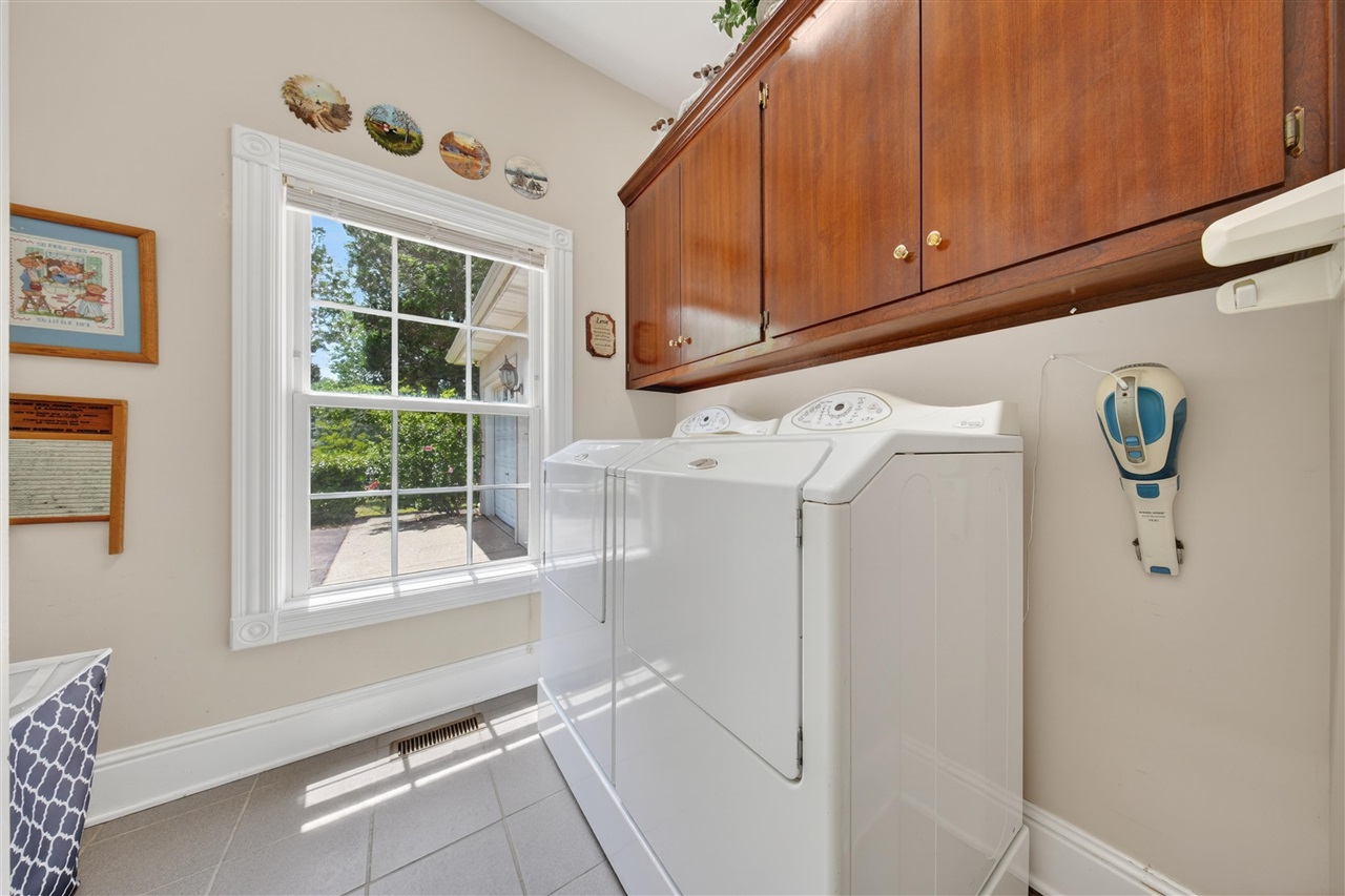 100 Tolbert Lane Property Photo 35