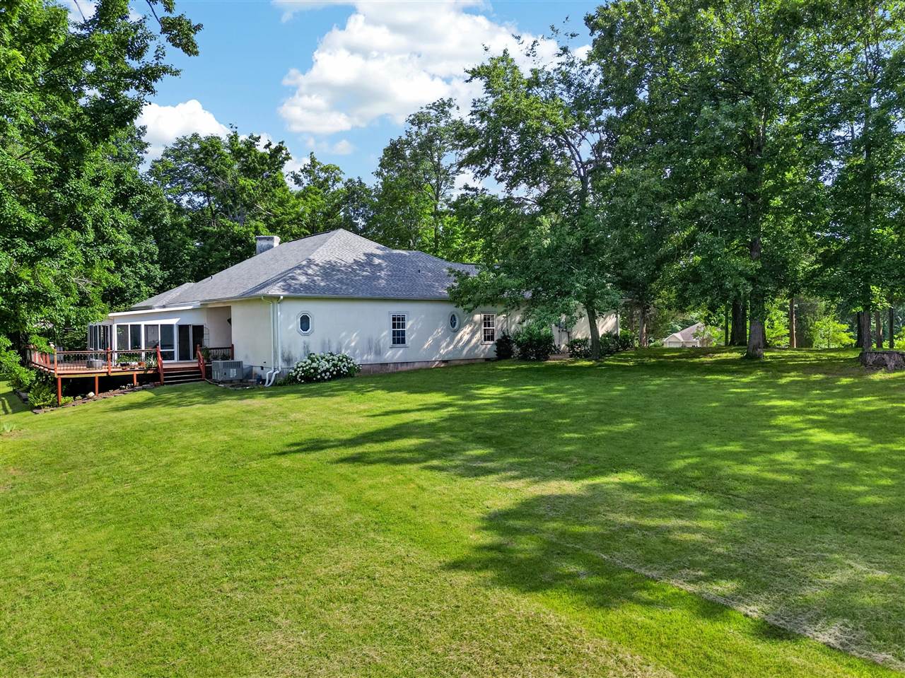 100 Tolbert Lane Property Photo 41