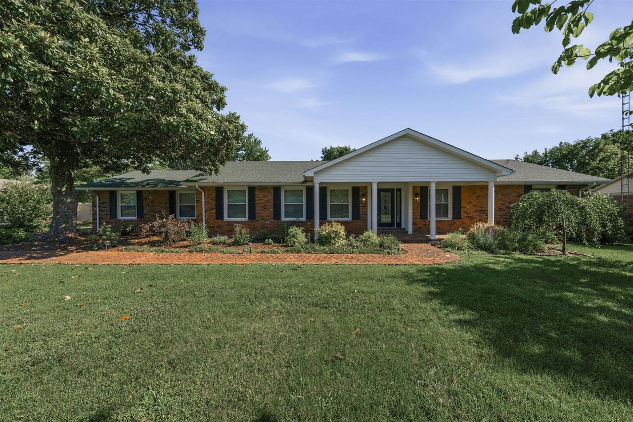 1606 Redwood Way Property Photo 1