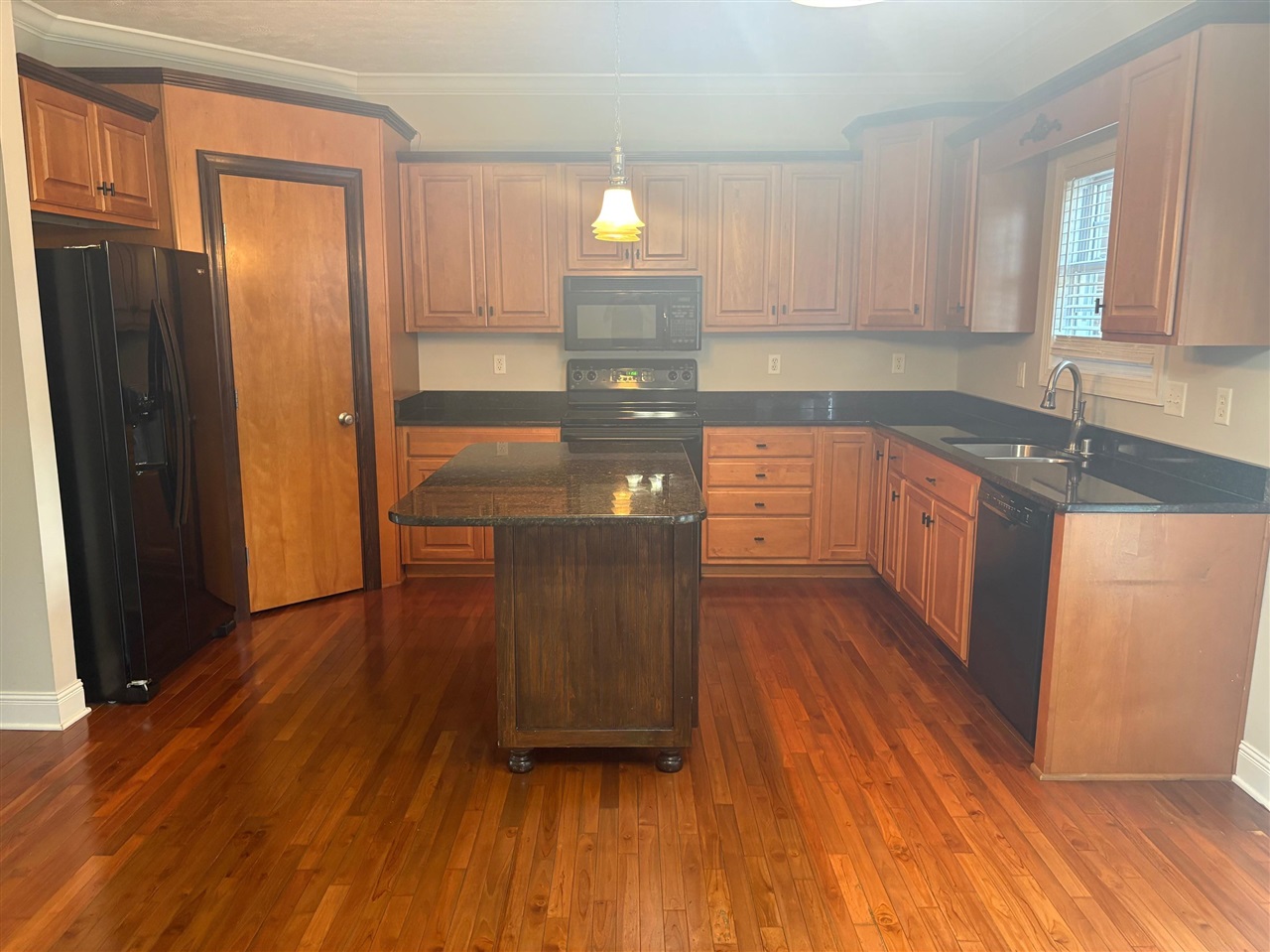 2627 Ashgate Drive Property Photo 8