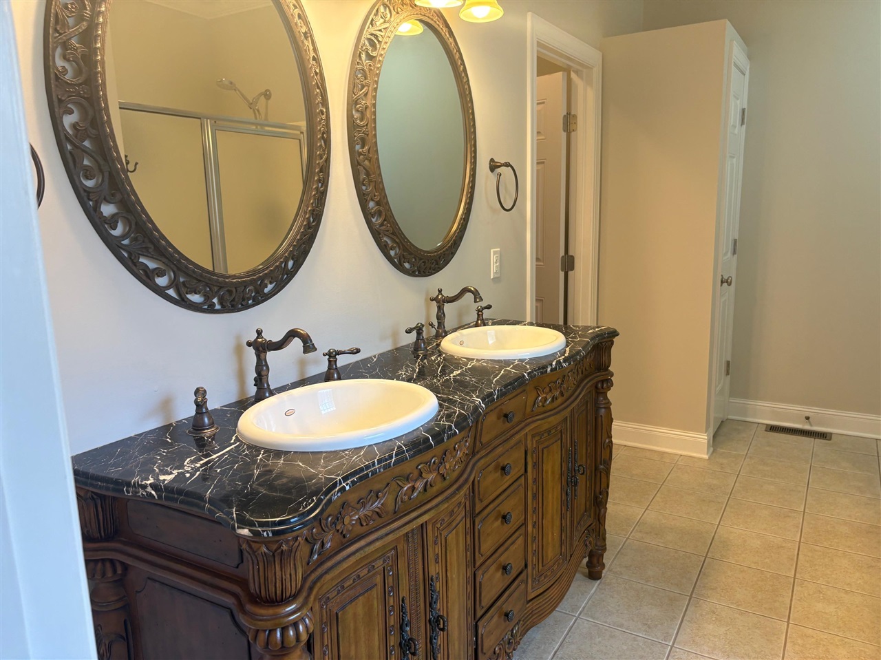 2627 Ashgate Drive Property Photo 12