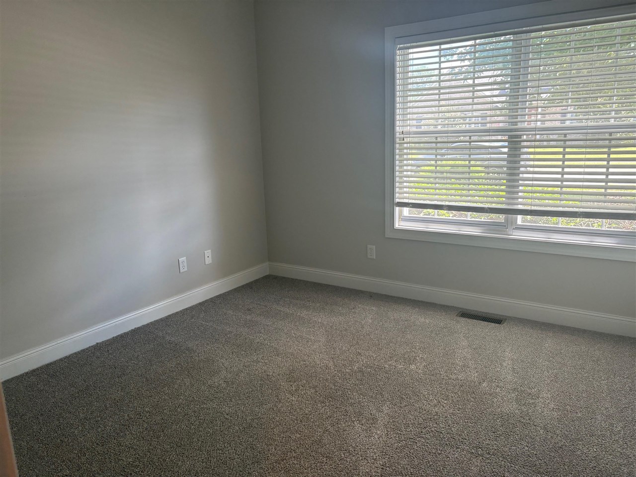 2627 Ashgate Drive Property Photo 17
