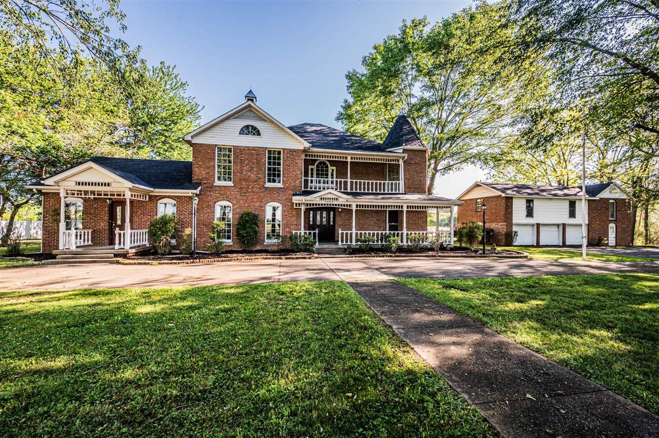 1800 Plano Road Property Photo 1
