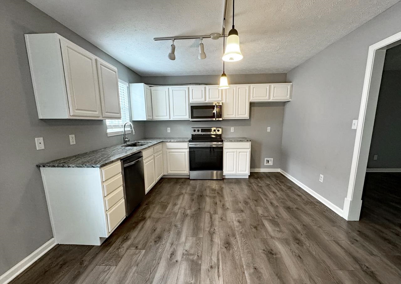 377 Kenlee Circle Property Photo 3