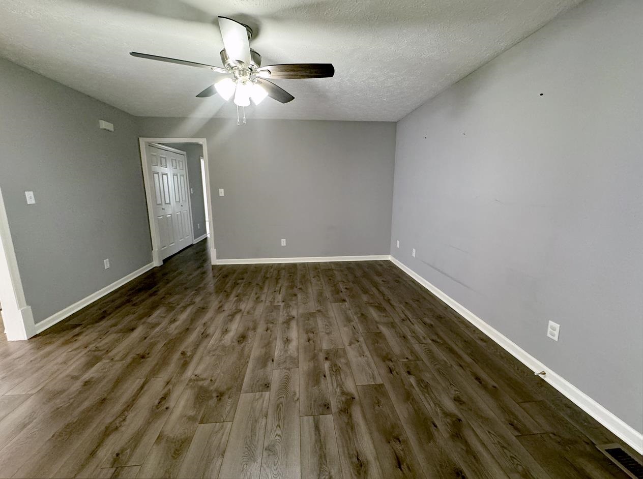 377 Kenlee Circle Property Photo 7