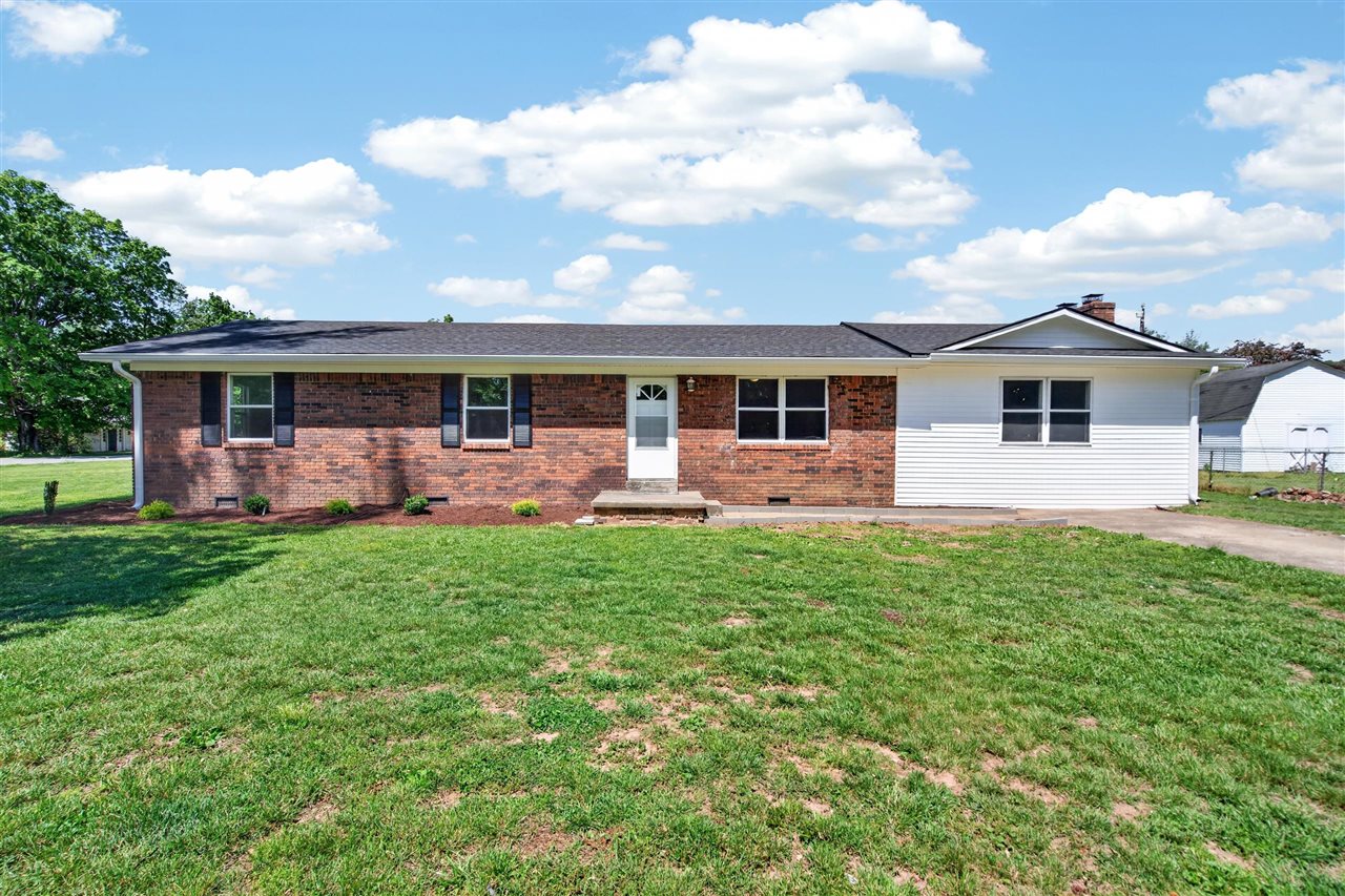 960 Plum Springs Road Property Photo 1