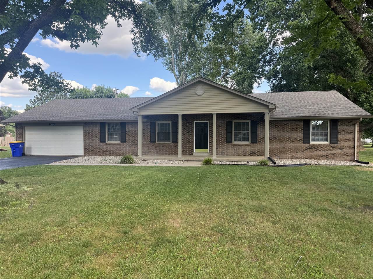 2806 Garrett Drive