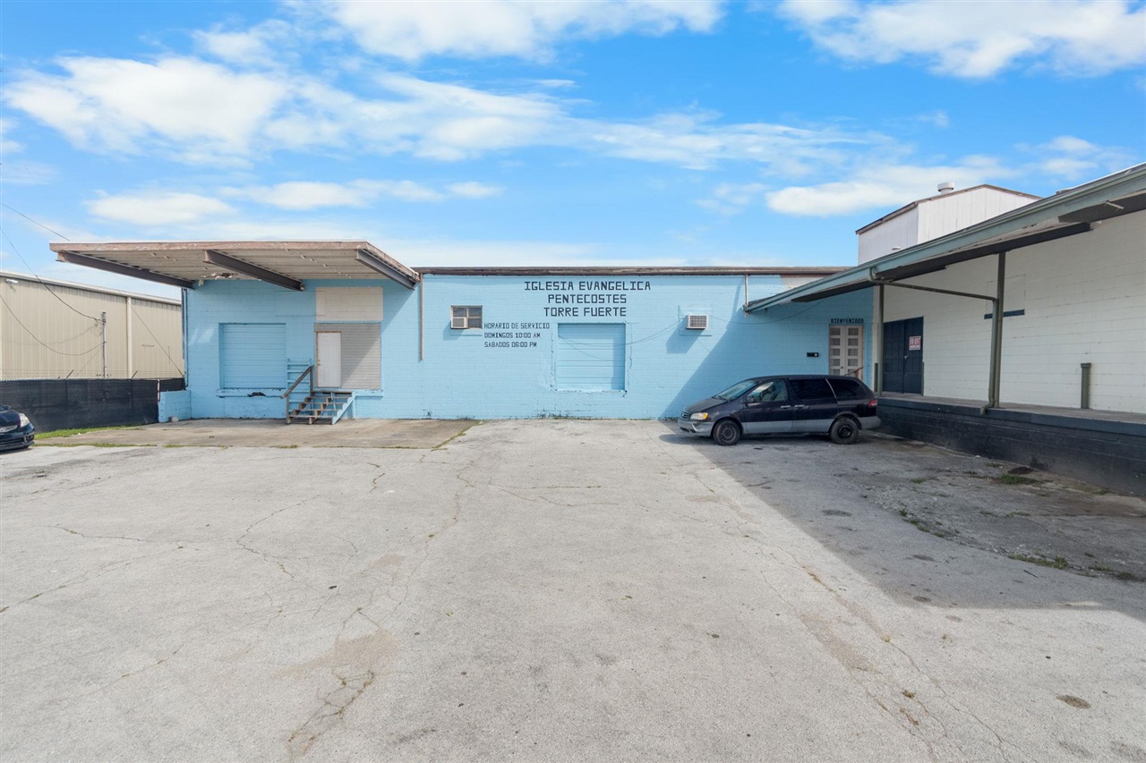 920 Clay Street Property Photo 17
