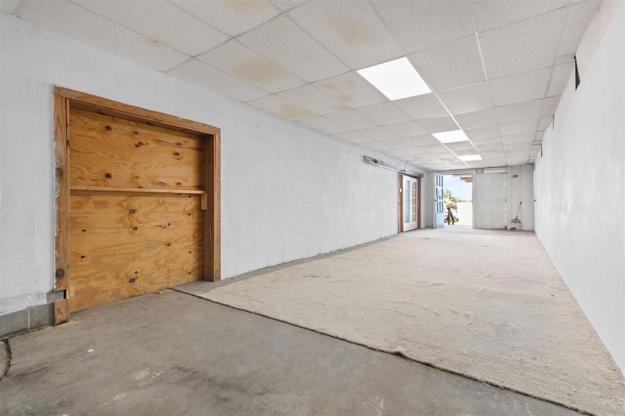 920 Clay Street Property Photo 27