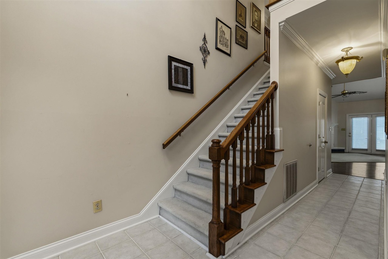 1055 St Andrews Circle Property Photo 4