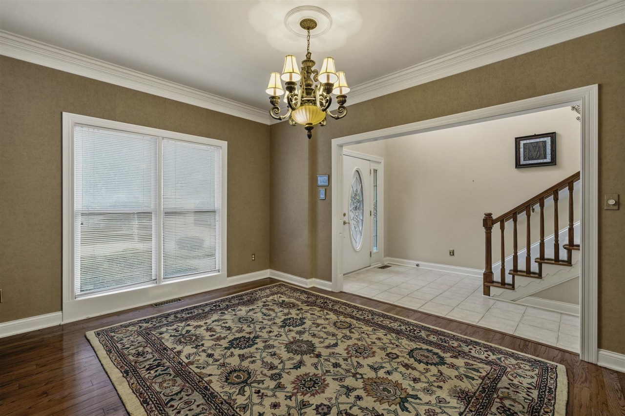 1055 St Andrews Circle Property Photo 5