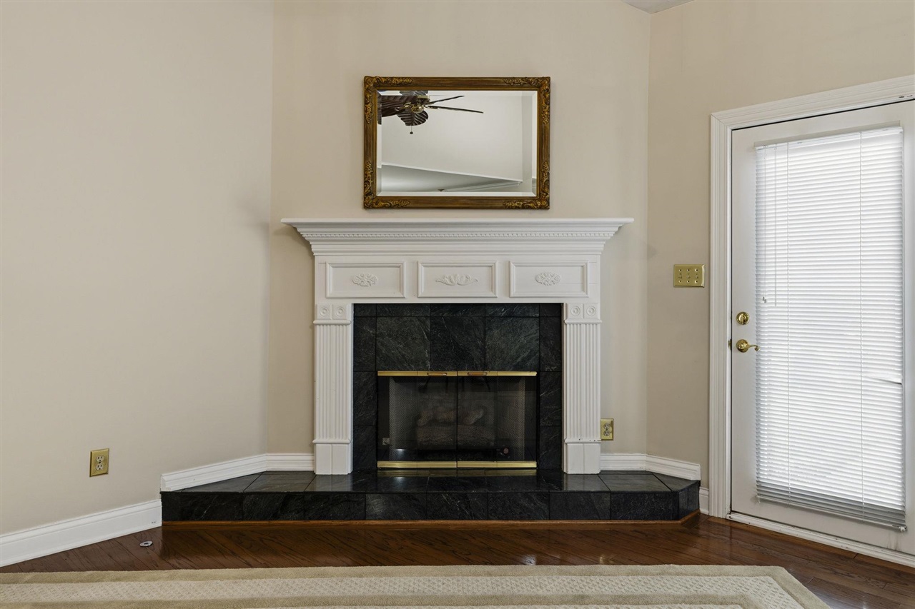 1055 St Andrews Circle Property Photo 9