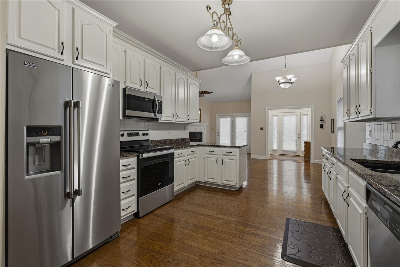 1055 St Andrews Circle Property Photo 12