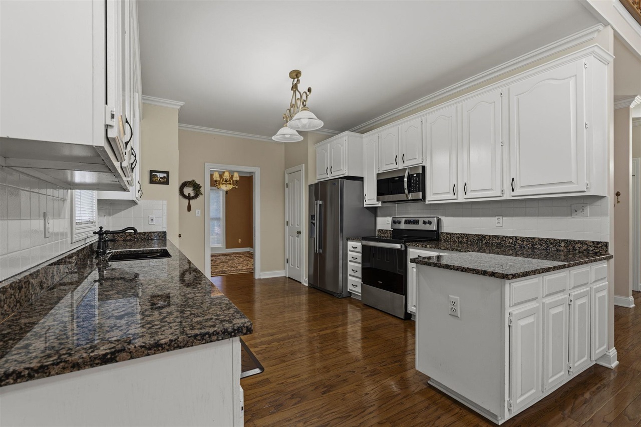 1055 St Andrews Circle Property Photo 13