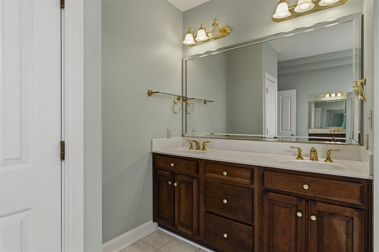 1055 St Andrews Circle Property Photo 16