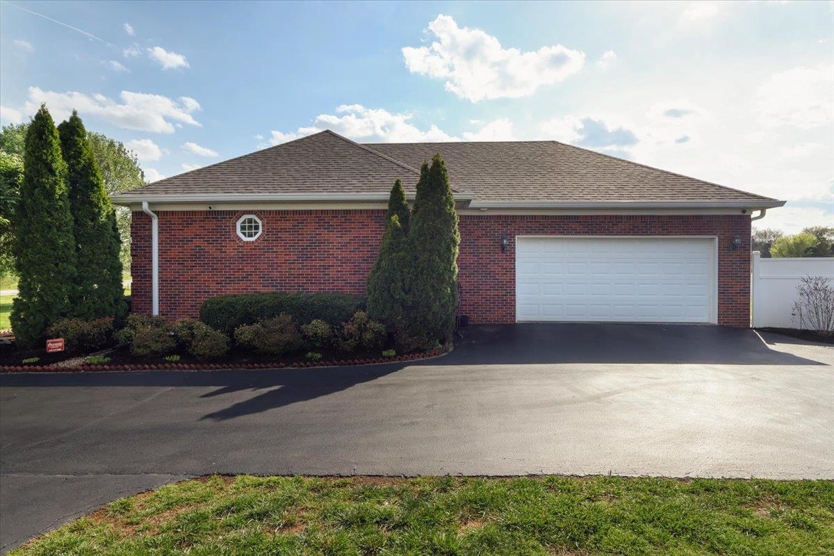 3125 Lonestar Street Property Photo 6